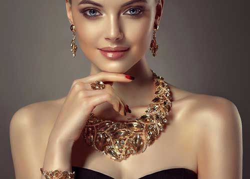 Choosing the right jewellery suitable for your face shape