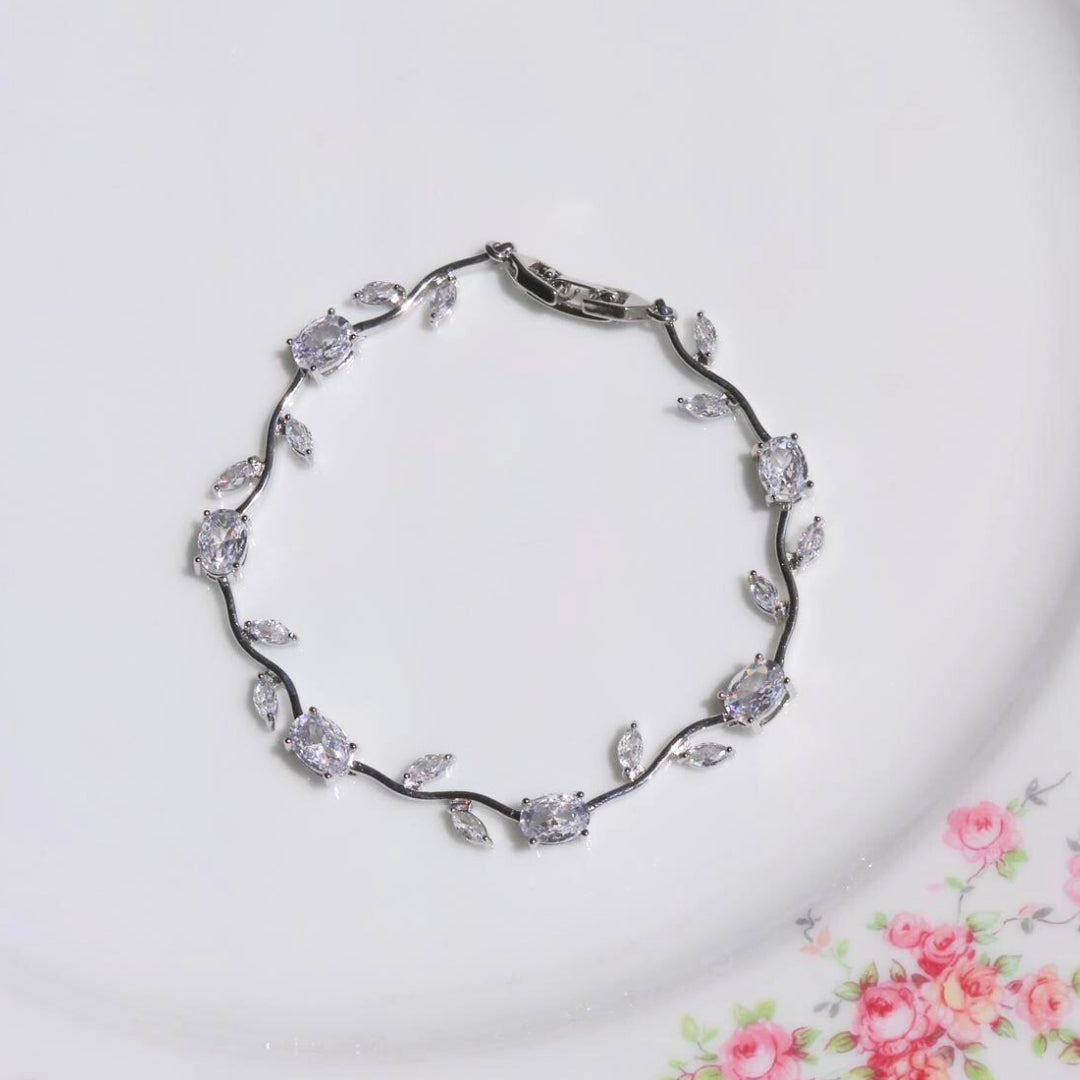 Leafy garden tennis bracelet