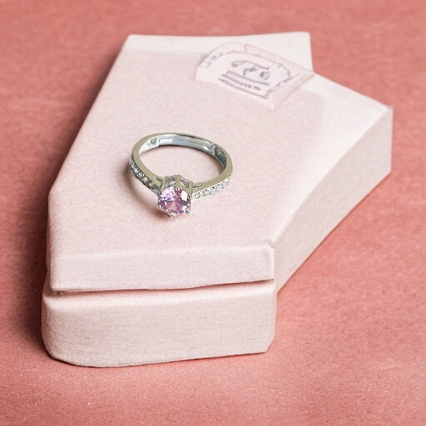 Gen z solitaire ring