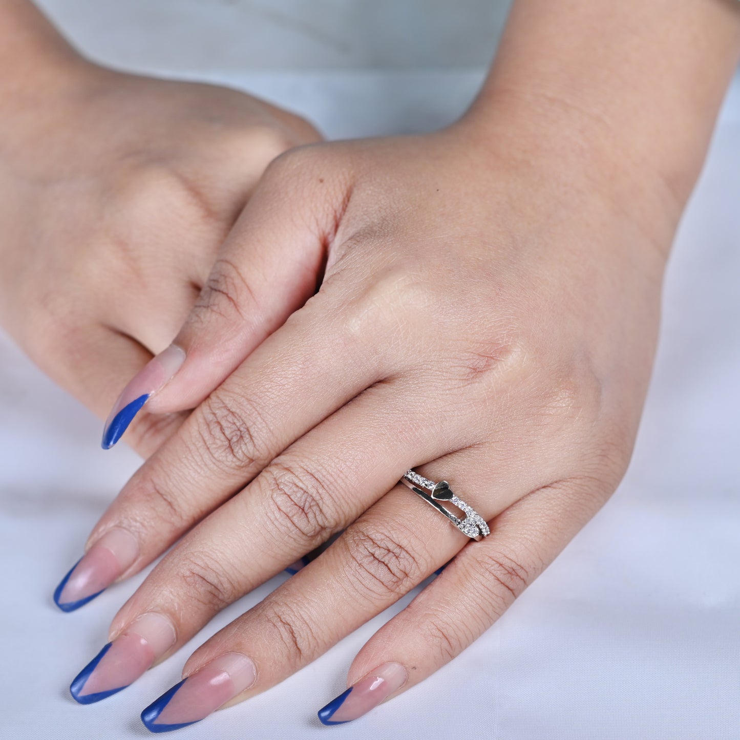 Hug of love zircon ring