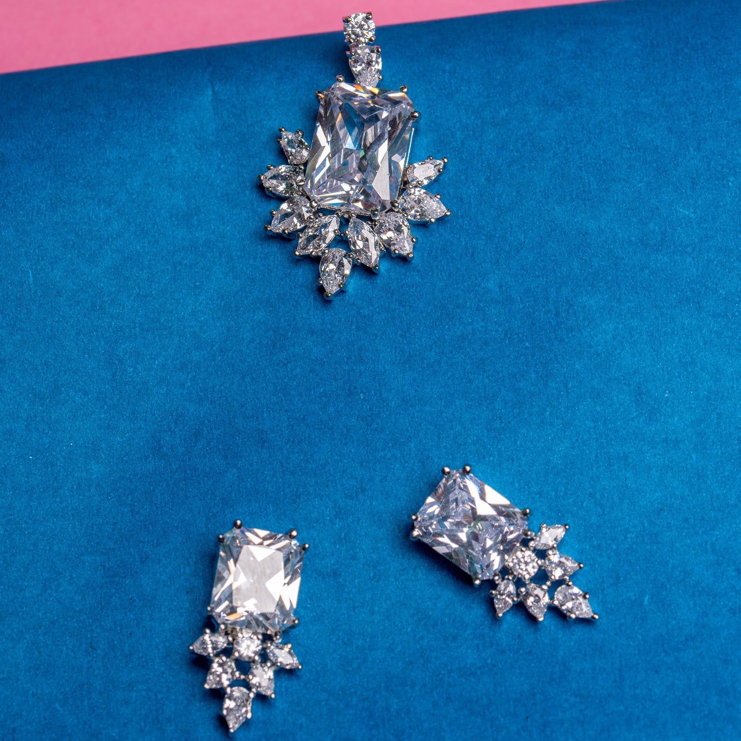 Crystal desire octo pendant set