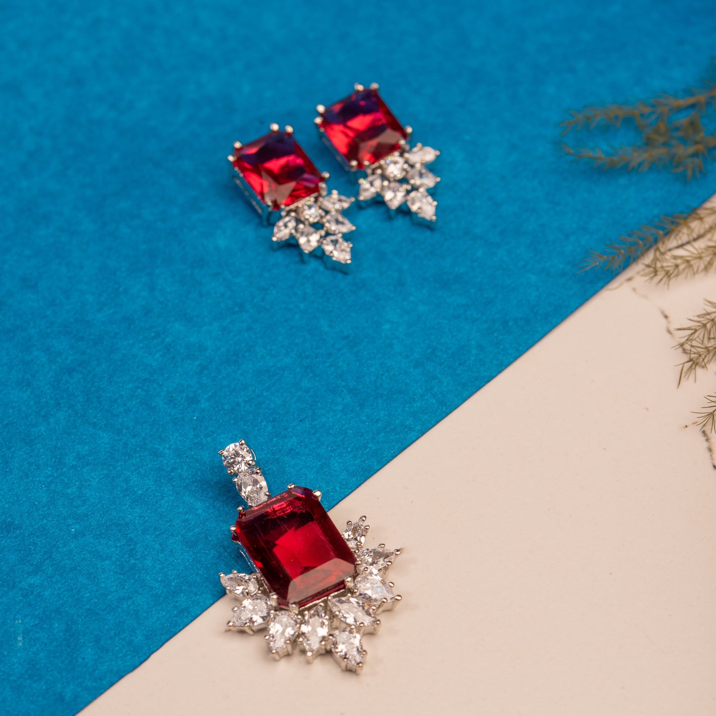 Crystal desire octo pendant set