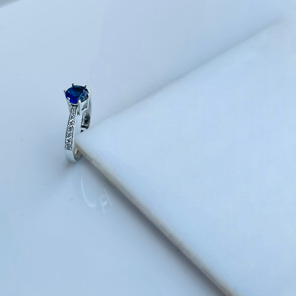 Gen z solitaire ring