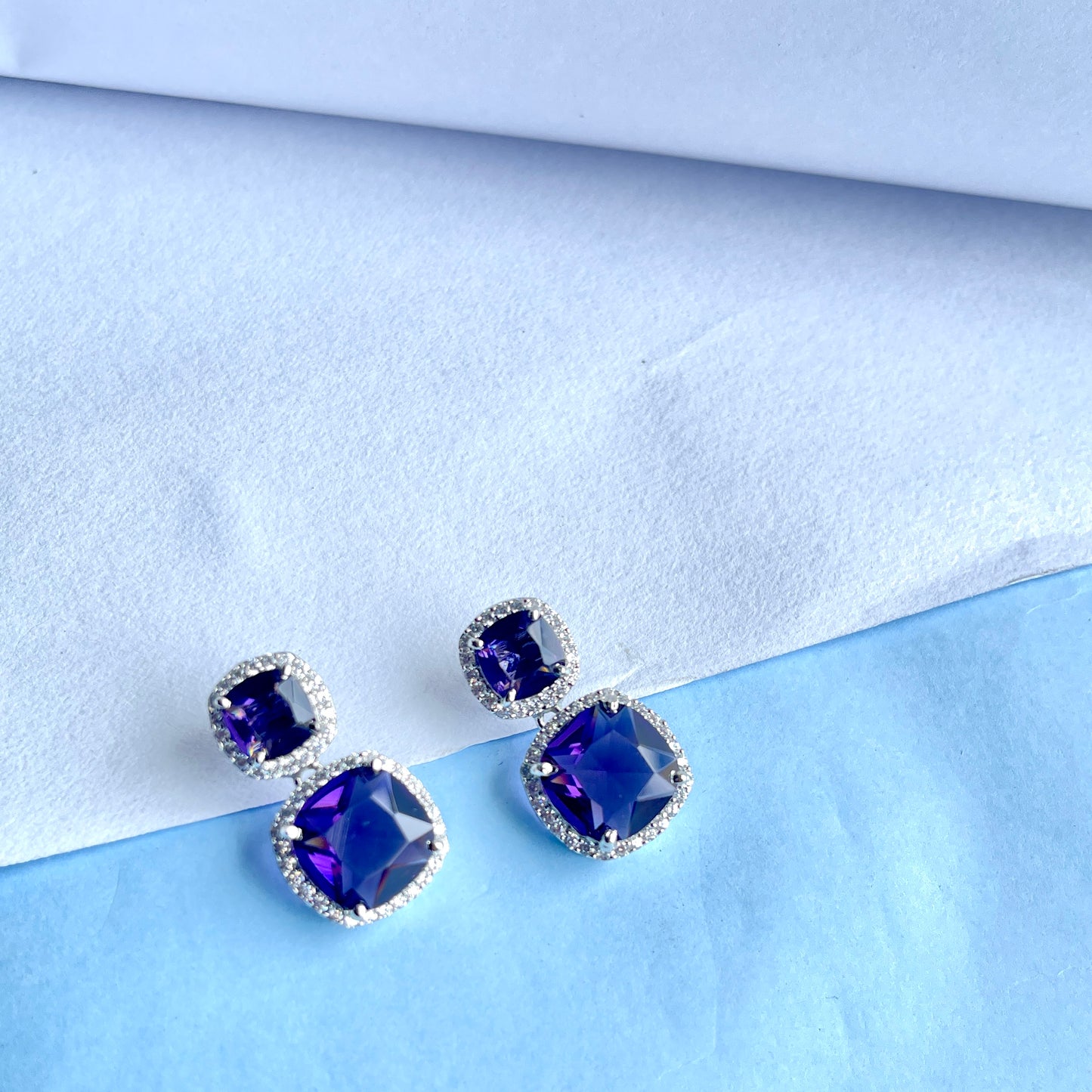 Kushion charm earring