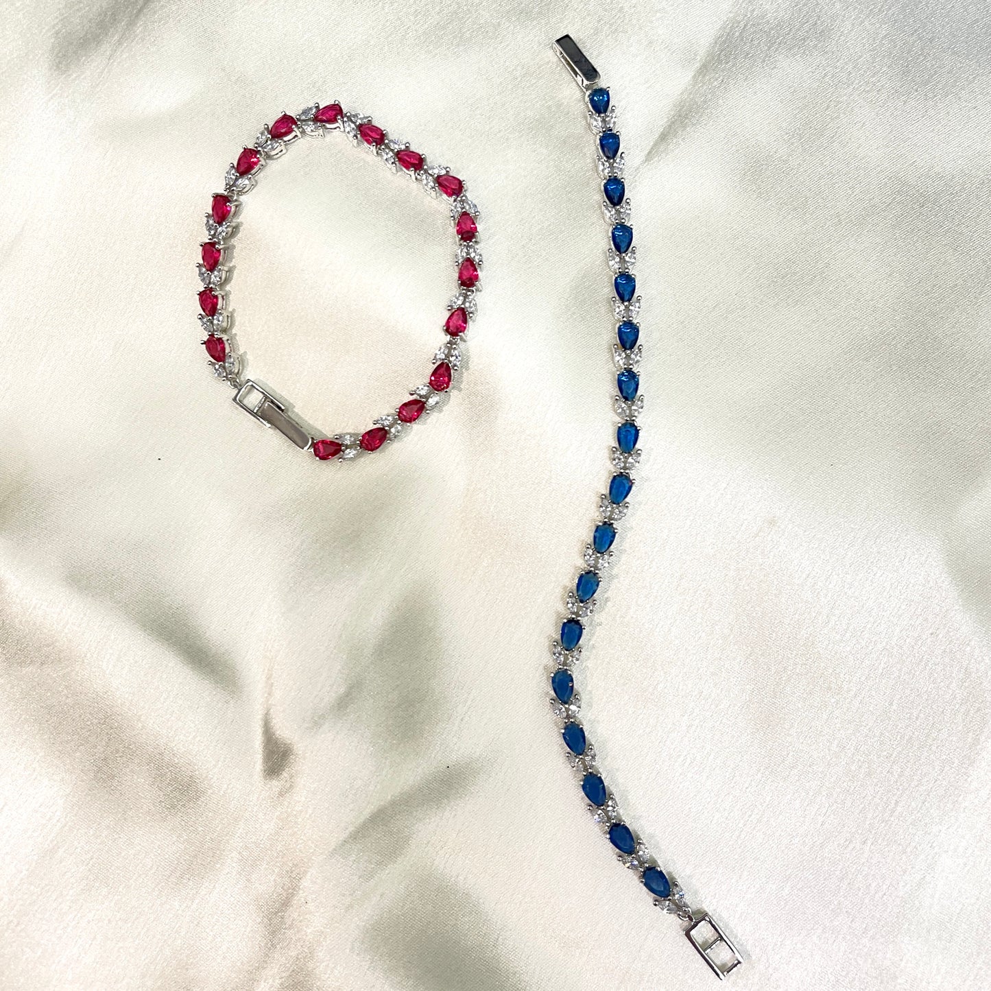 Timeless pear flex bracelet