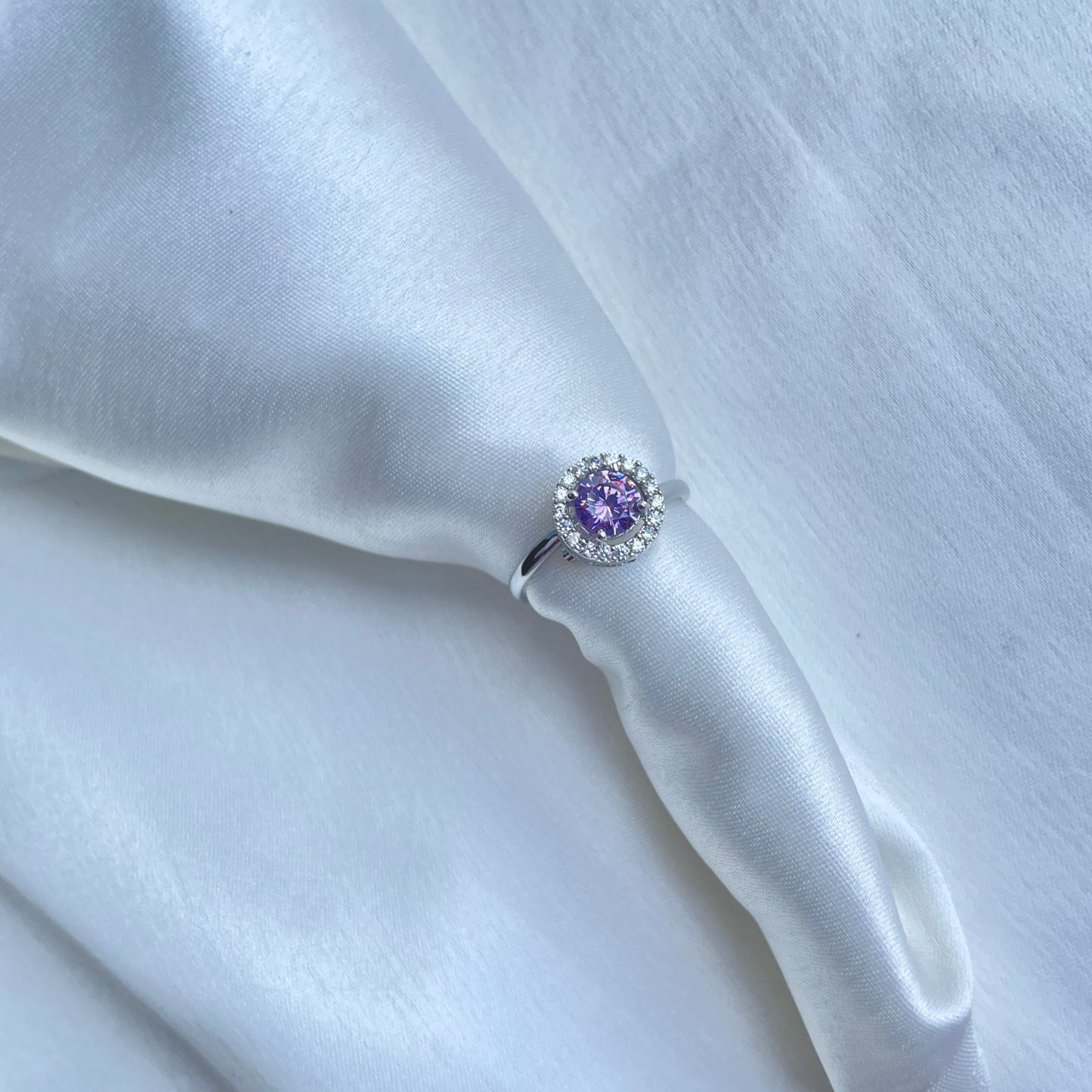 Solitaire halo ring