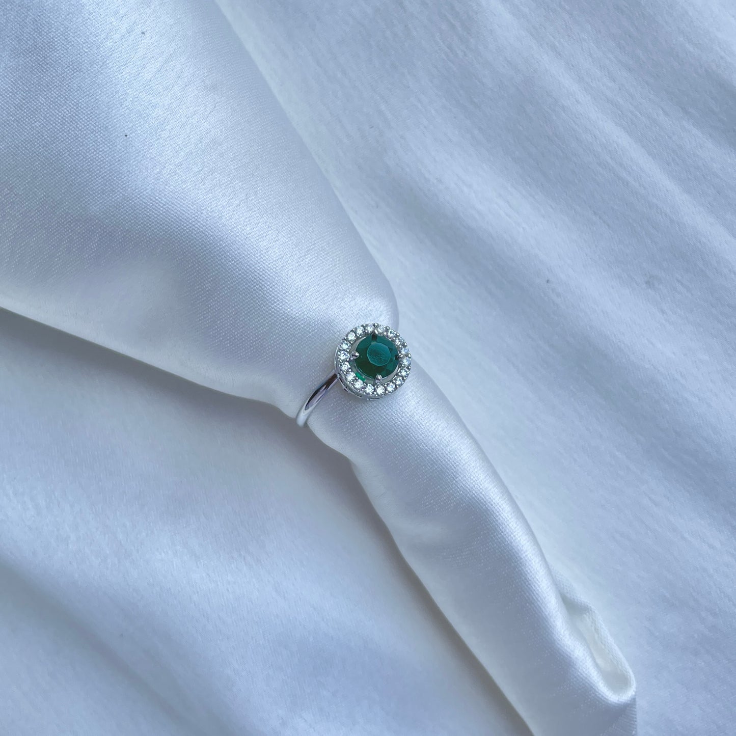 Solitaire halo ring