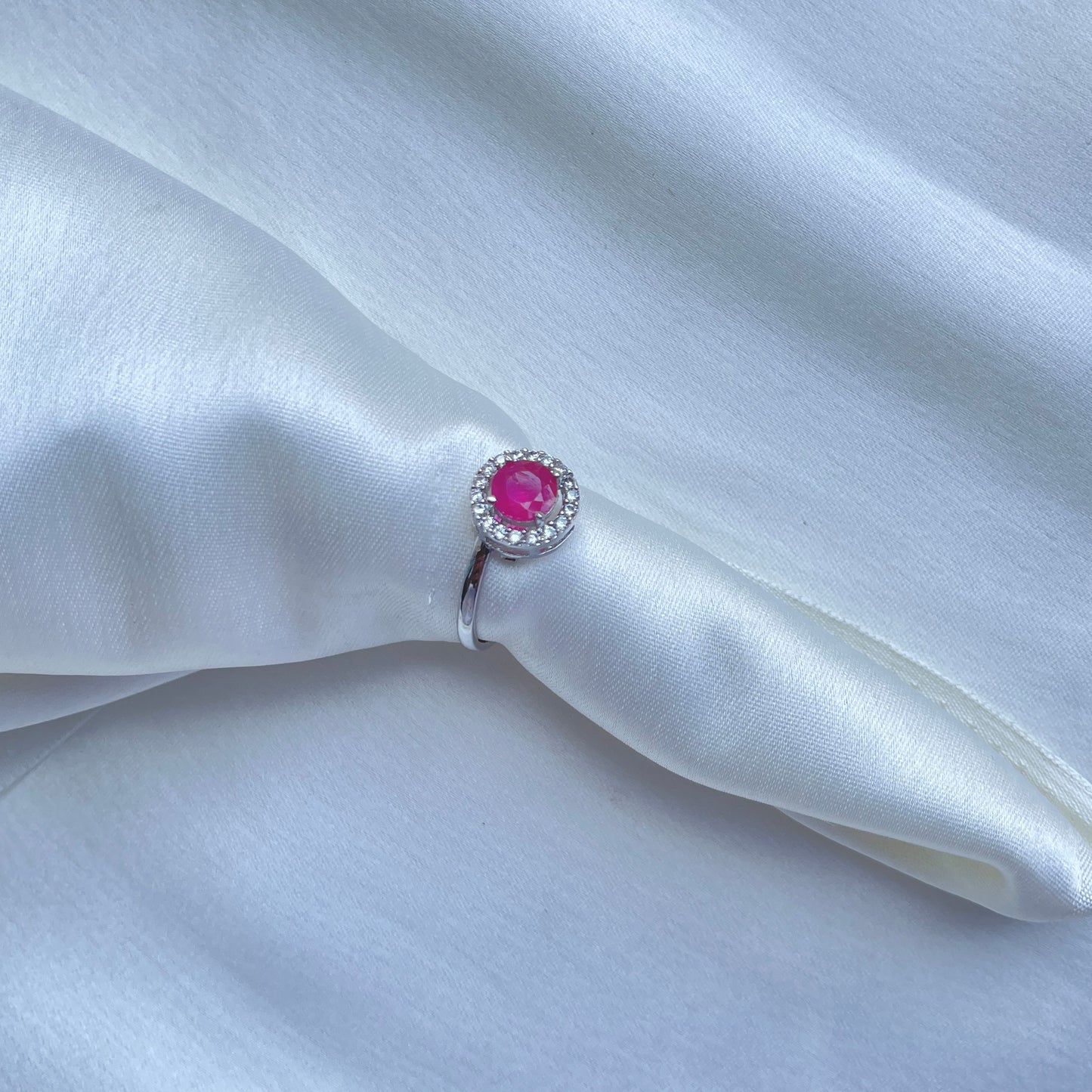 Solitaire halo ring
