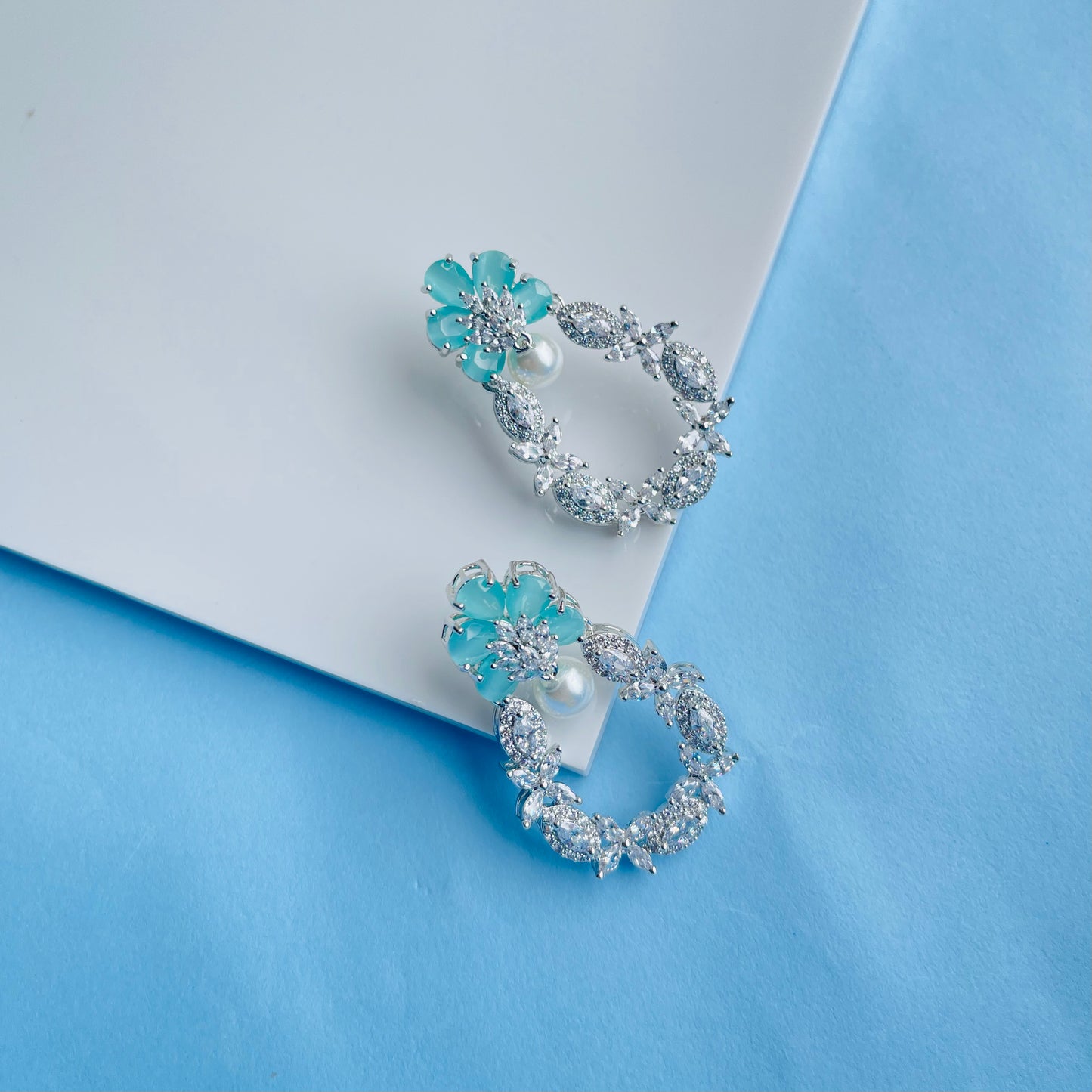 Pearto marquise pearl earring
