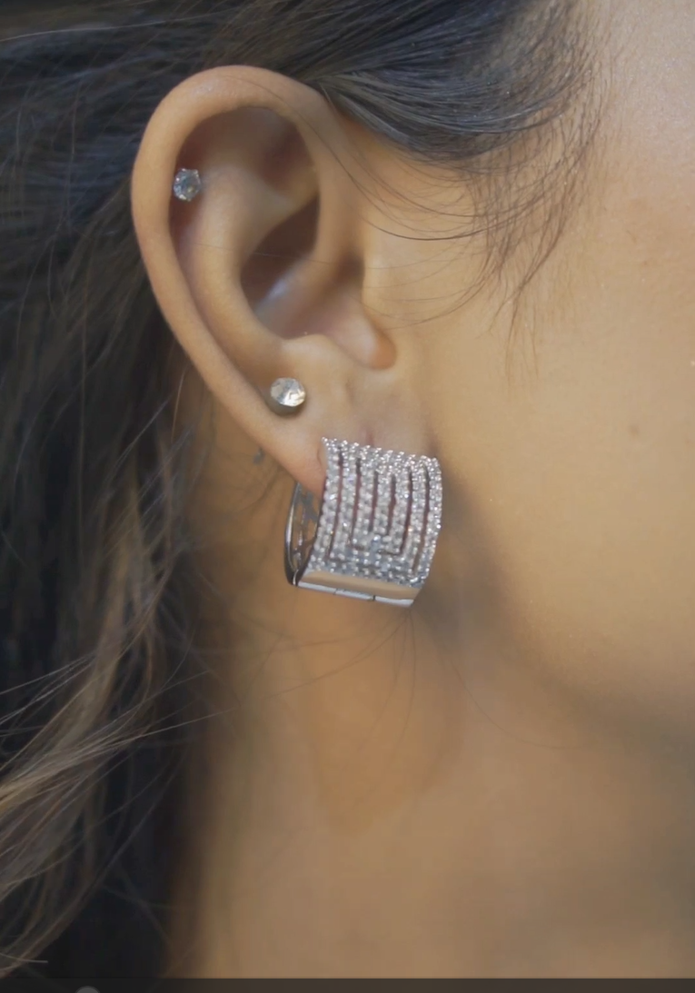 Tom's mini loop earring