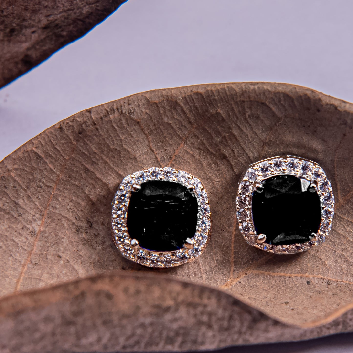 Minimella kushion zircon stud