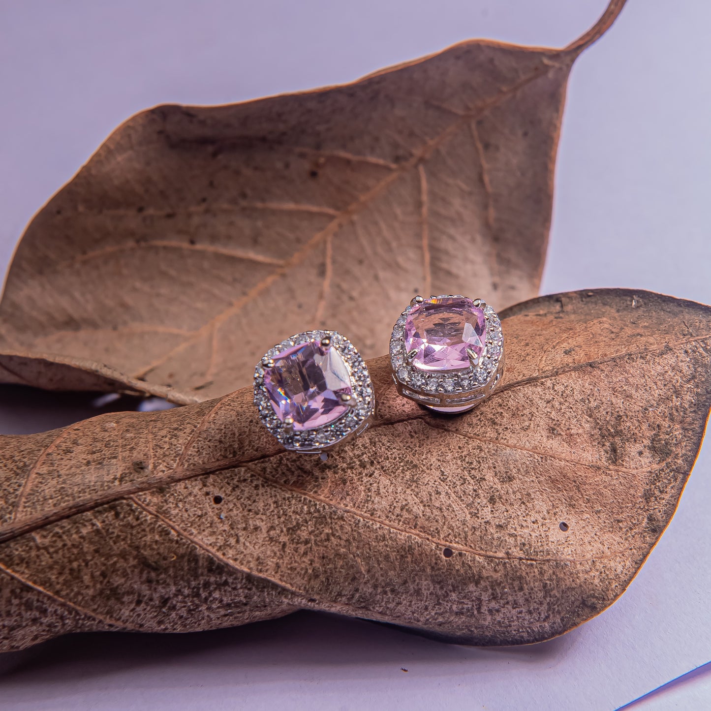 Minimella kushion zircon stud
