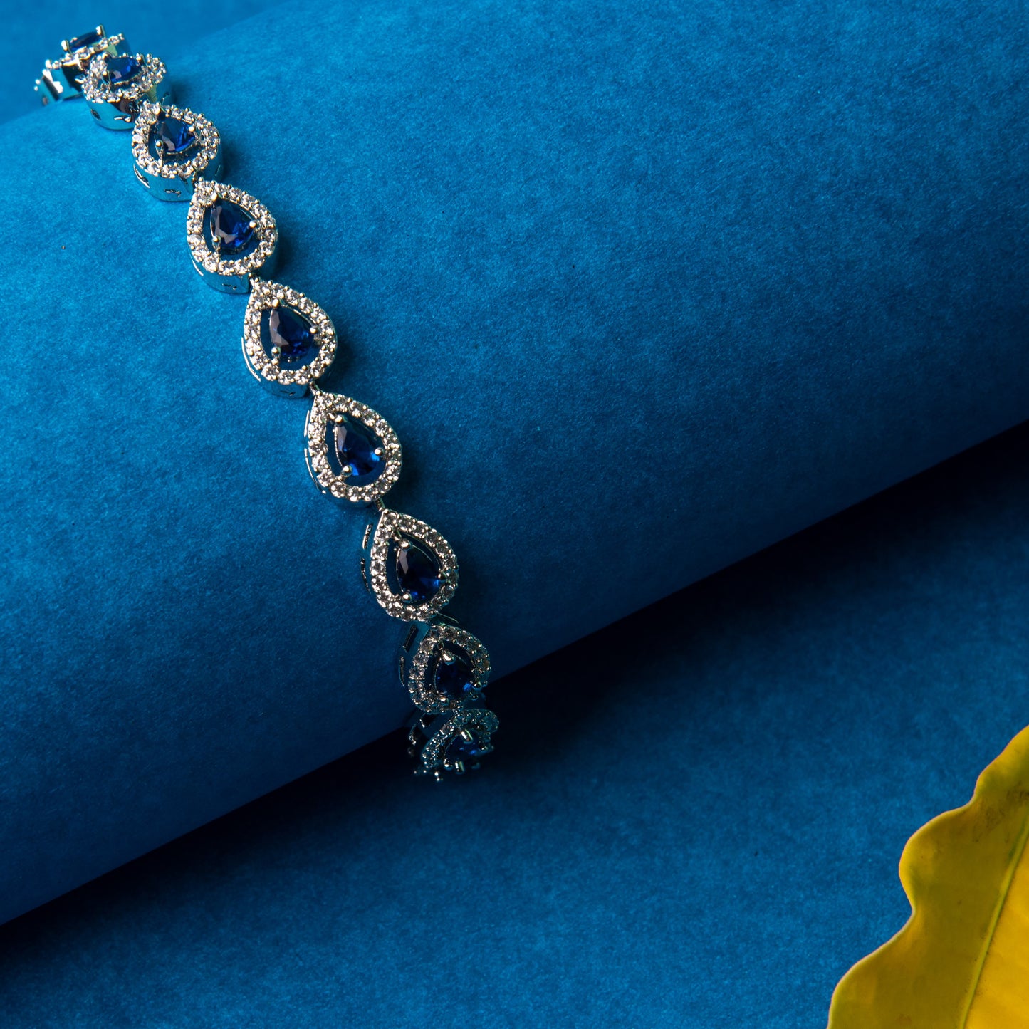 Premier pear flex bracelet