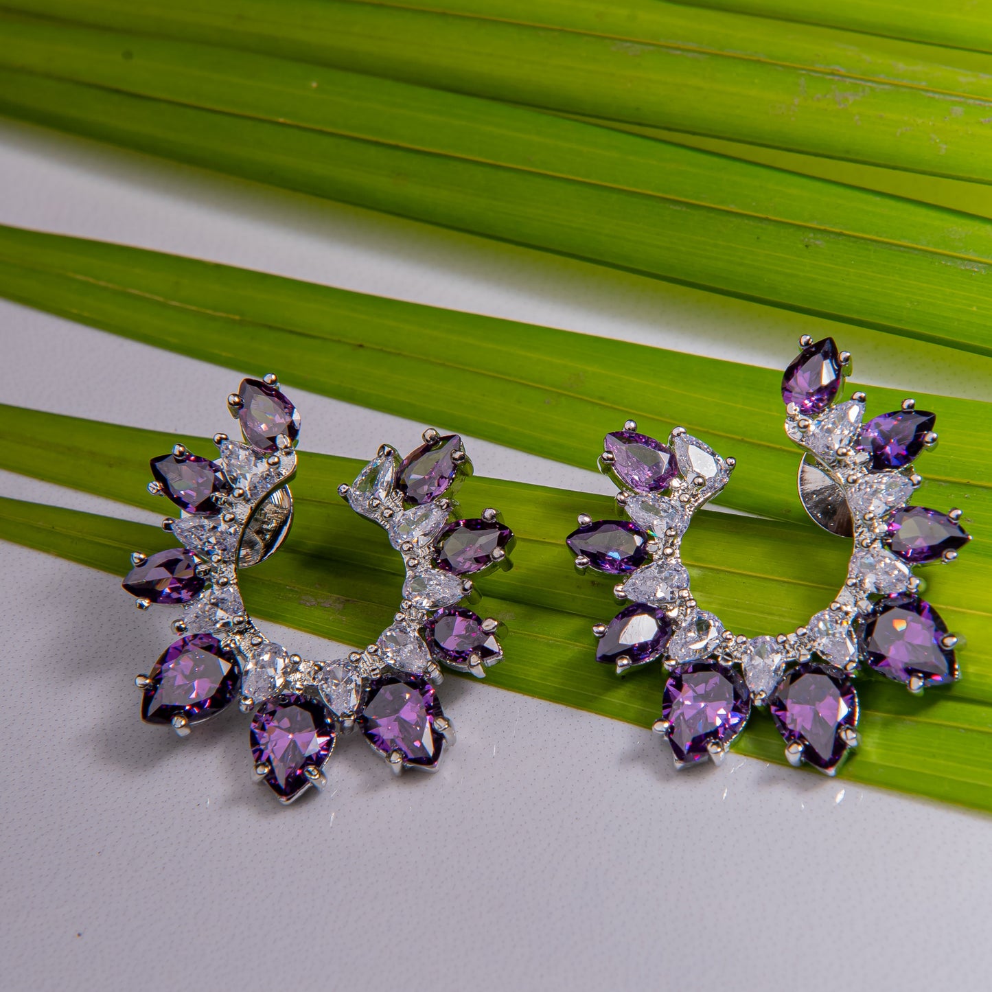 Starlight pear stud