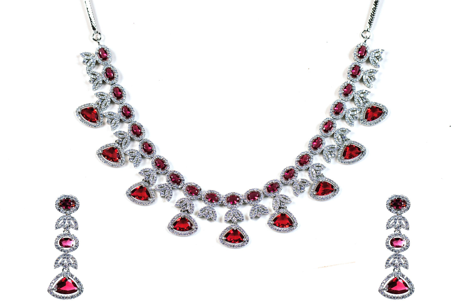 Beautiful Women's necklace Set Online India