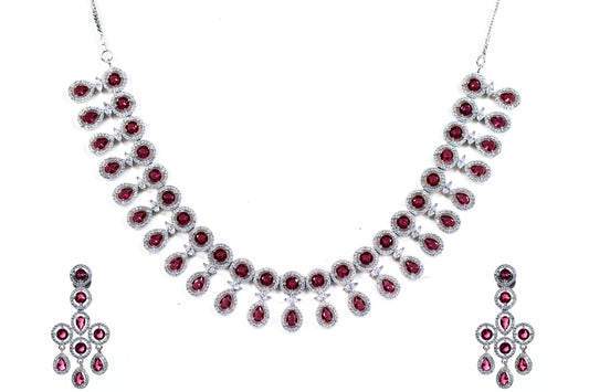 Beautiful Pearto statement necklace set Online