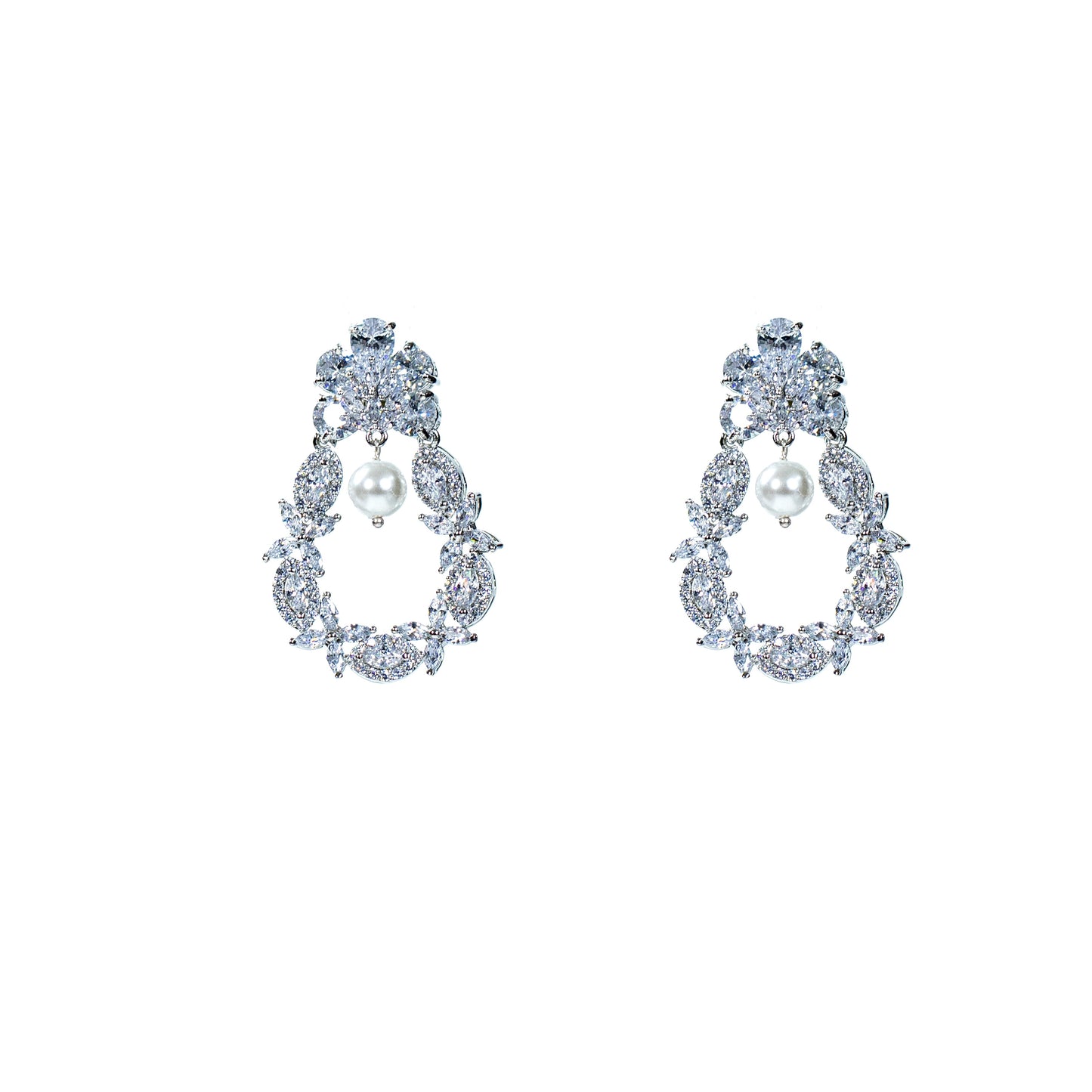 Beautiful Women's pearl Earring Online