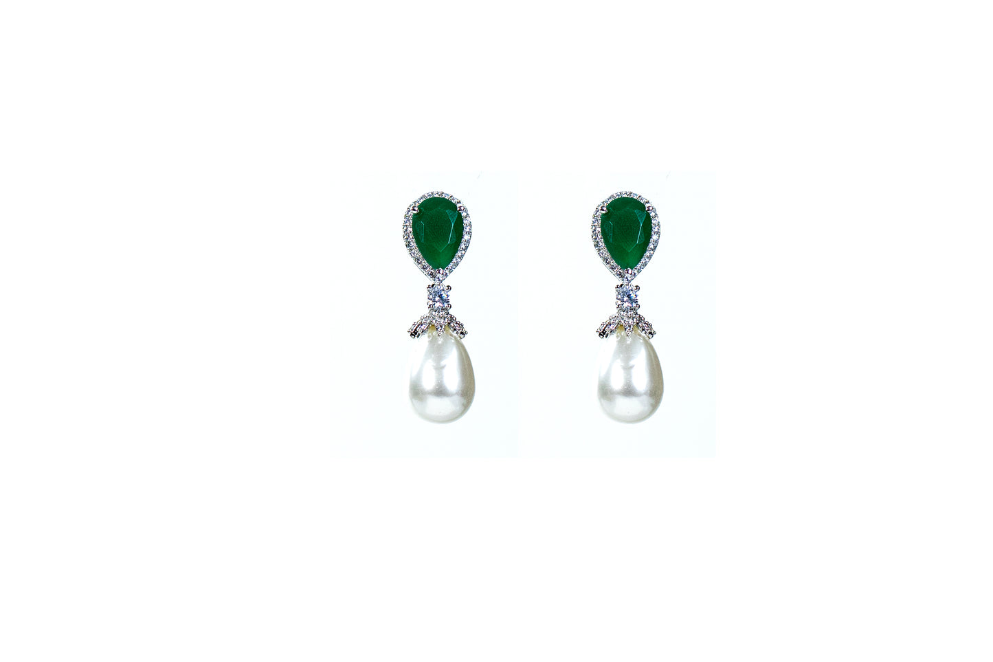 Beautiful Women's pearl Earring Online
