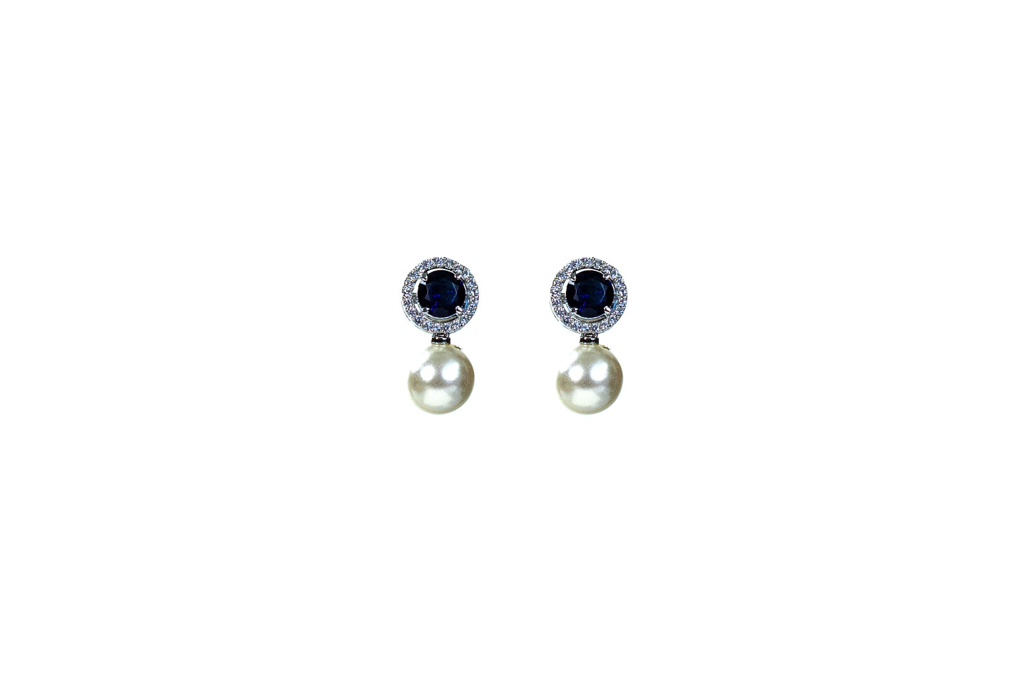 Beautiful Women pearl round stud earring