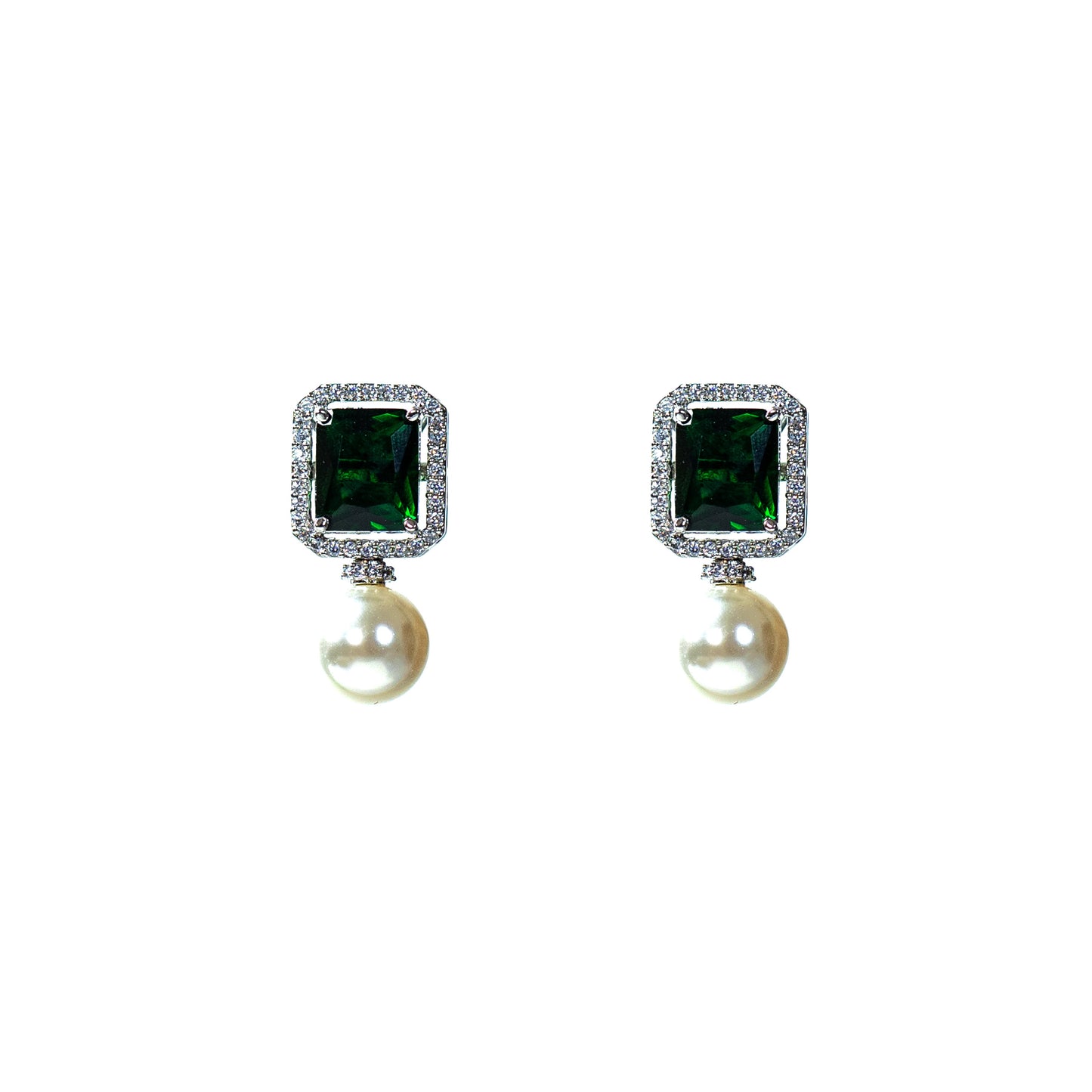 Beautiful Women's pearl Stud Earring Online