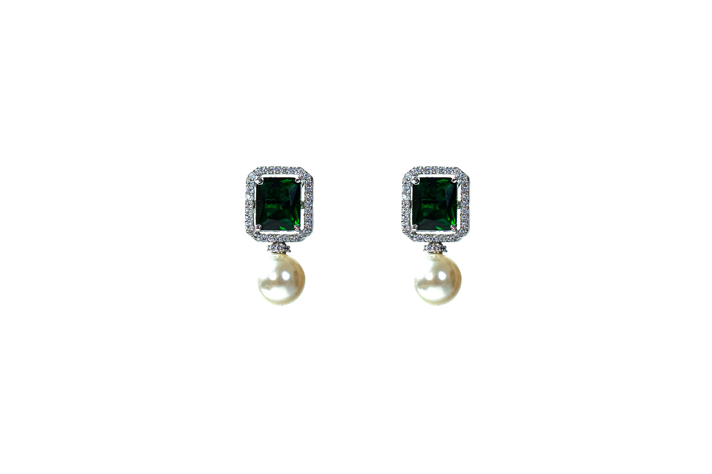 Beautiful Women's pearl Earring Online