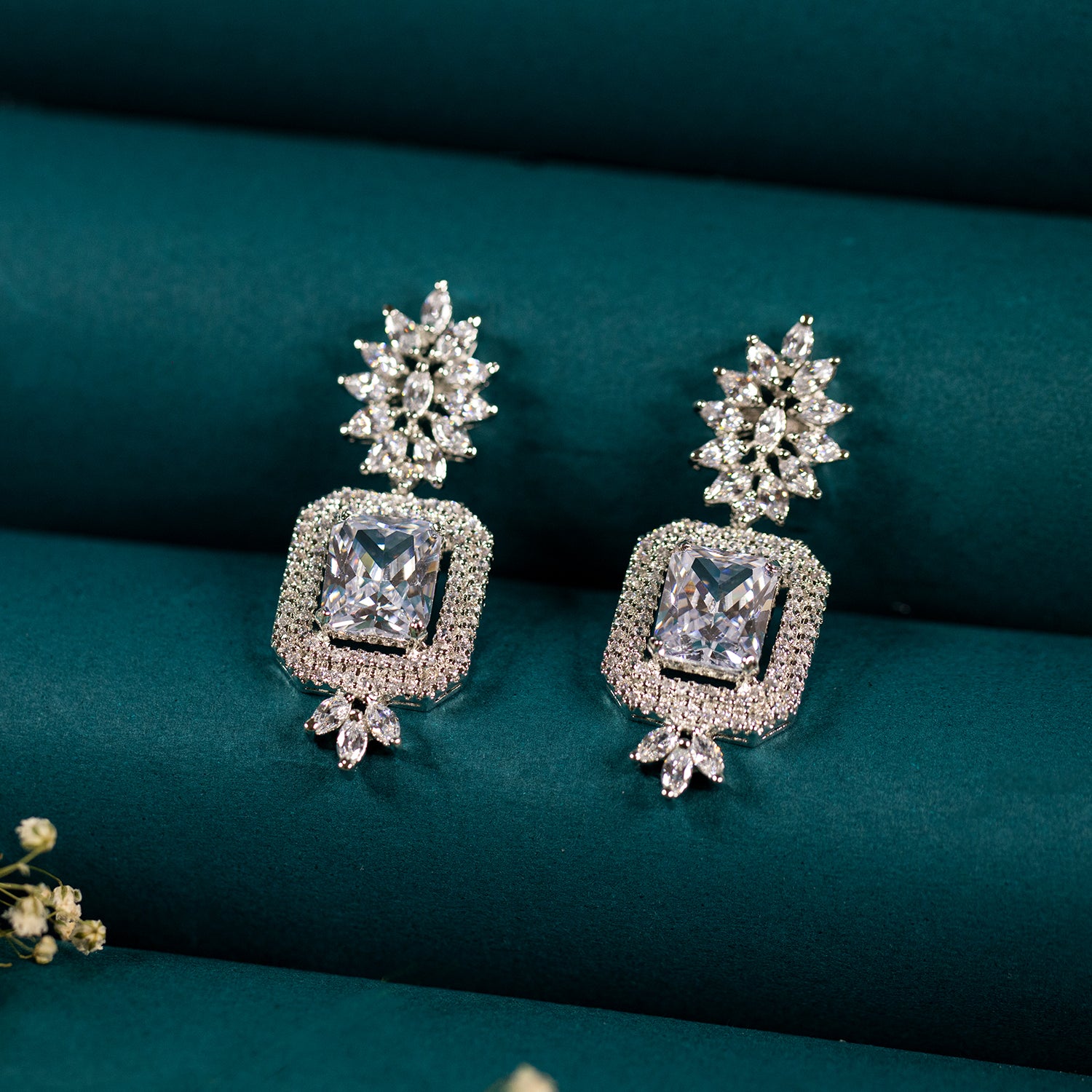 Buy Women ethnic zircon earring online
