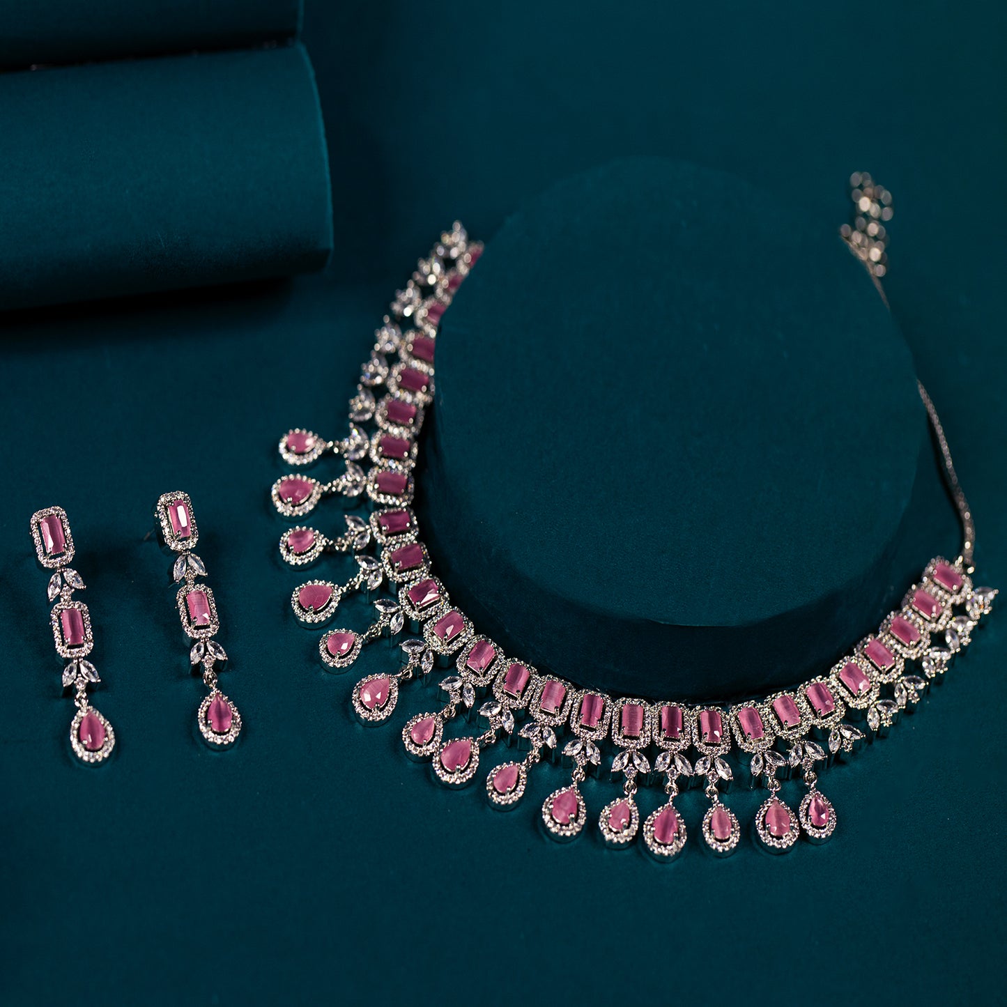 Beautiful Western necklace Set Online