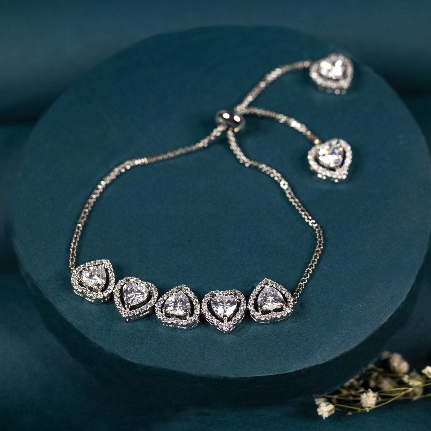 Beautiful Women's bracelet Collection Online