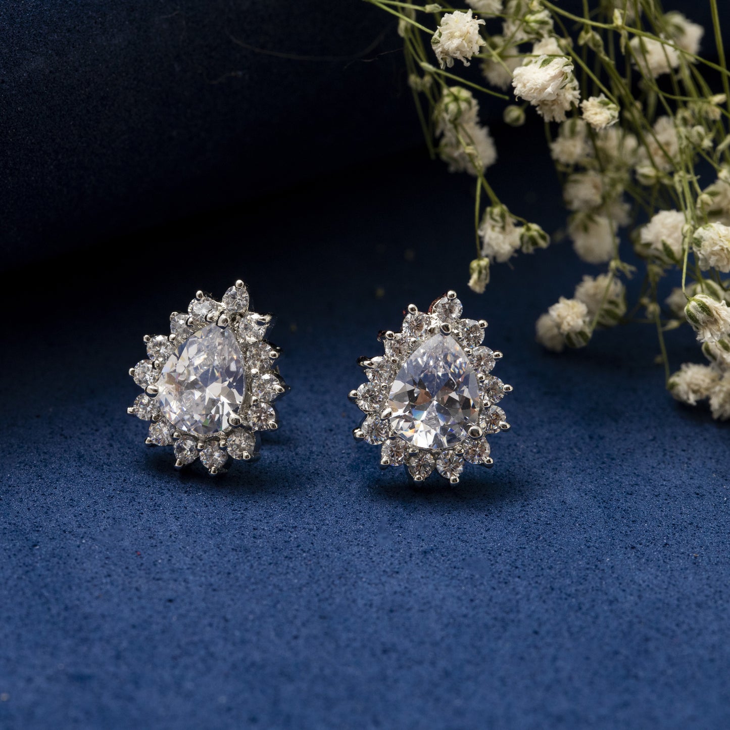 Buy Women's Sparkle Earring Online