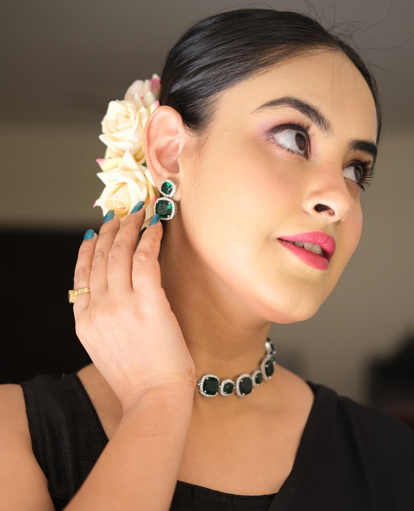 Kushion Exotica necklace set