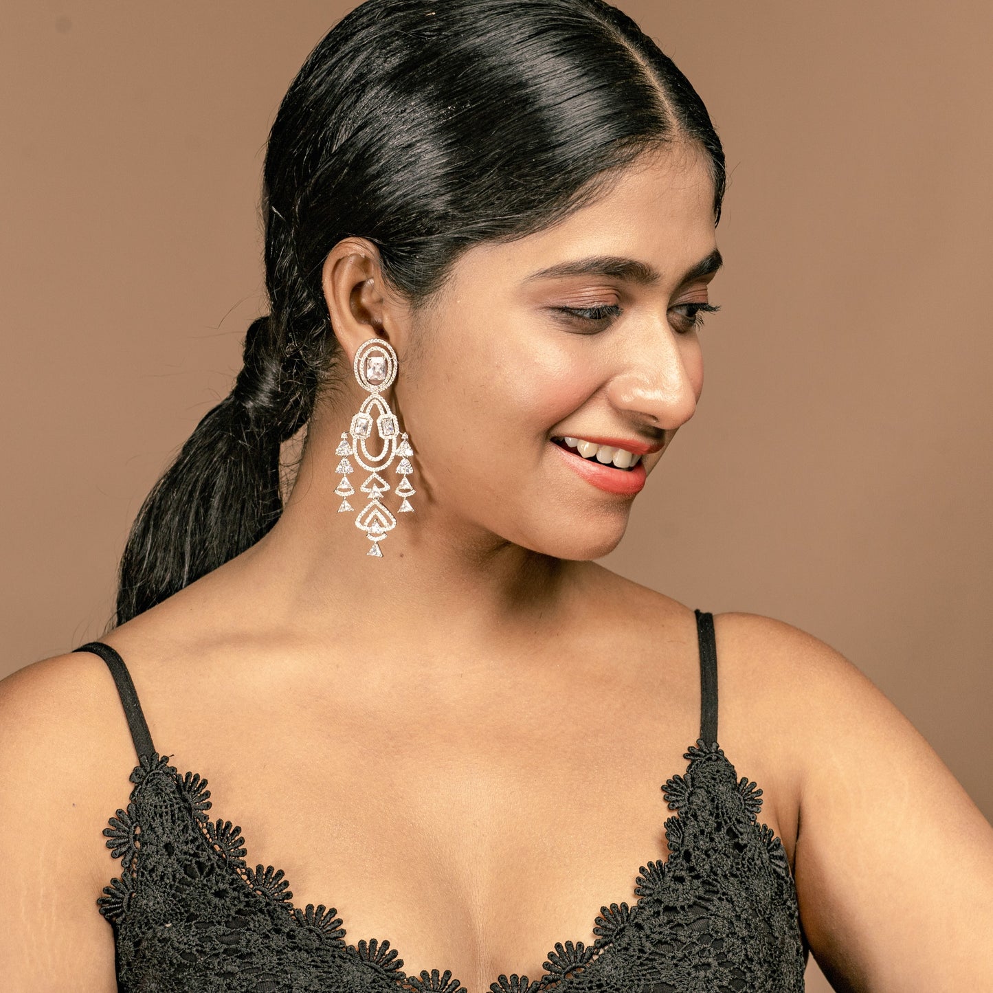Beautiful statement earring Online