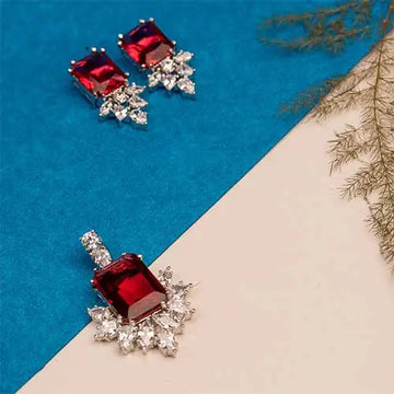 Pendant set