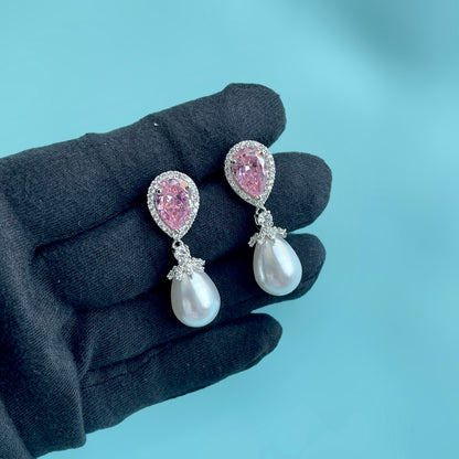 MInimella pearl pear earring