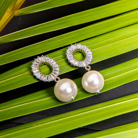 Baguette pearl stud
