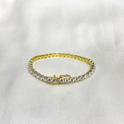 Solitaire tennis bracelet