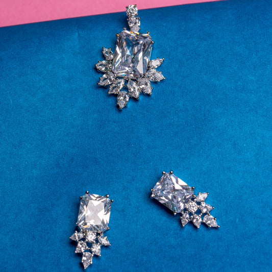 Crystal desire octo pendant set