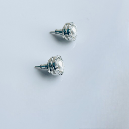 Minimella pearl zircon stud