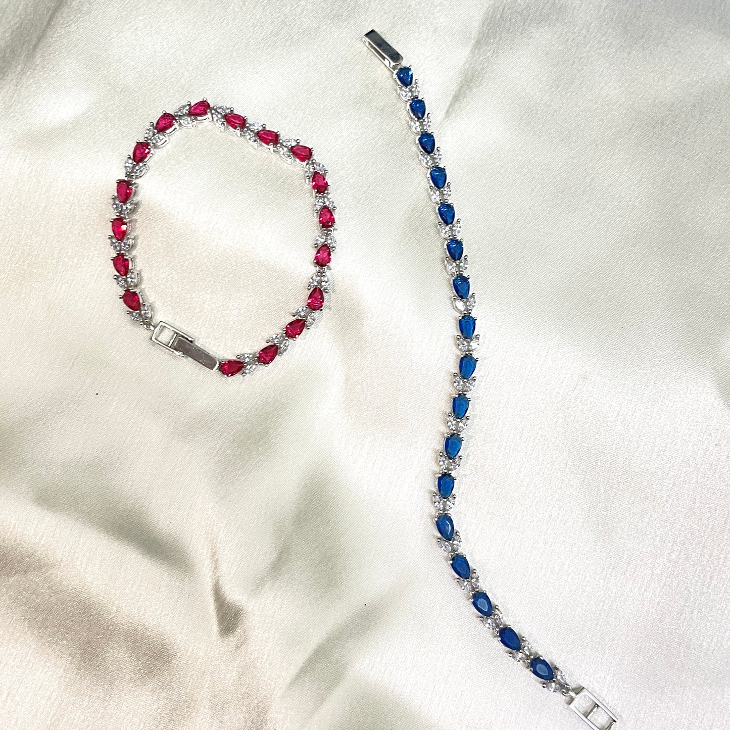 Timeless pear flex bracelet