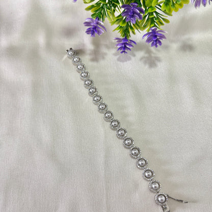 Pearl glaze tennis bracelet