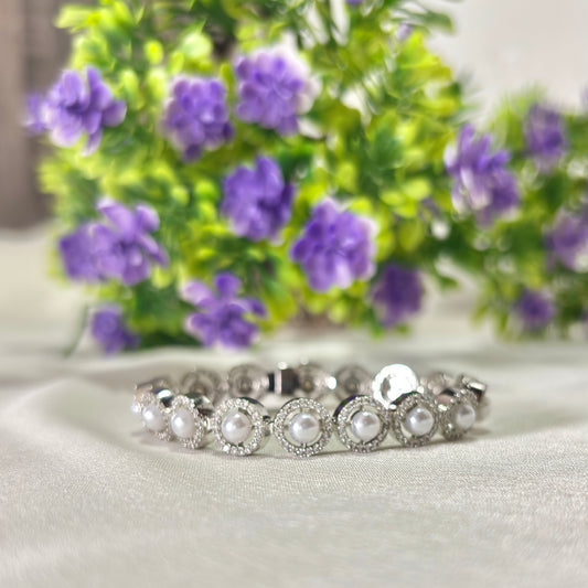 Pearl glaze tennis bracelet