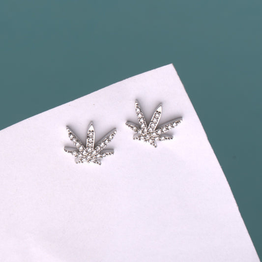 Herbal CZ unisex stud