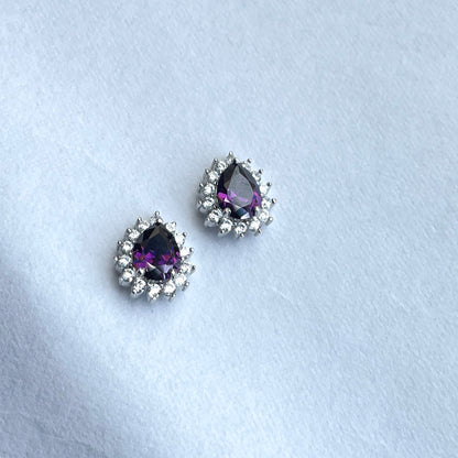 Minimella pear sparkle earring