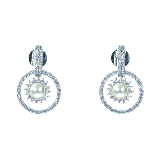 Beautiful Women's Pearl Earring Online