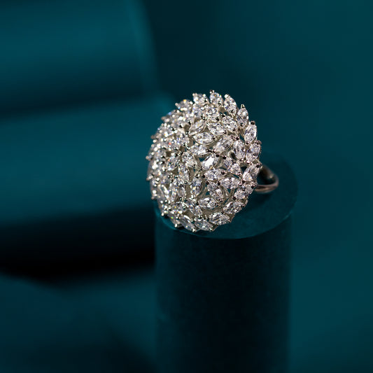 Marquila round sparkle adjustable ring