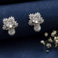 Minimello pearl charm stud
